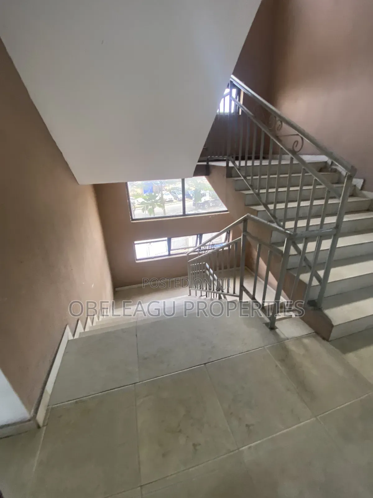 Office Space in Amuwo for Rent in Apple Junction