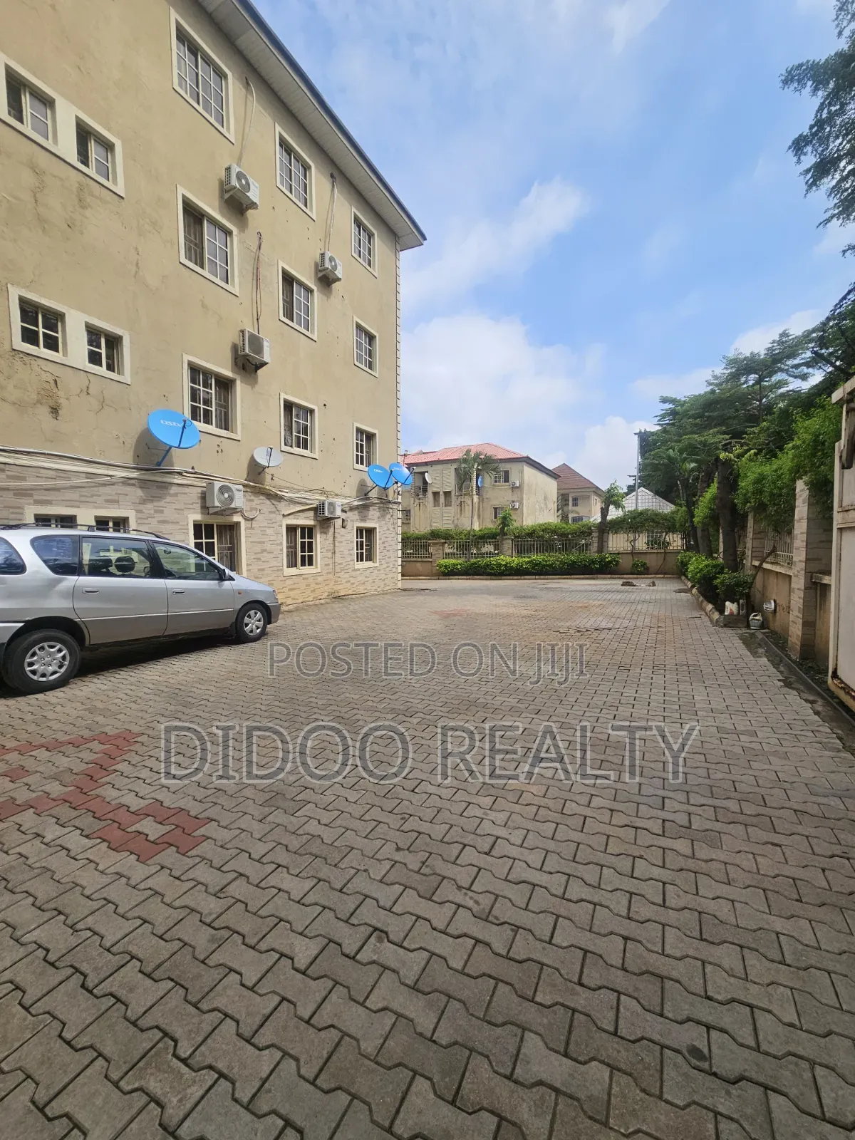 3bdrm Block of Flats in Utako for rent in Utako