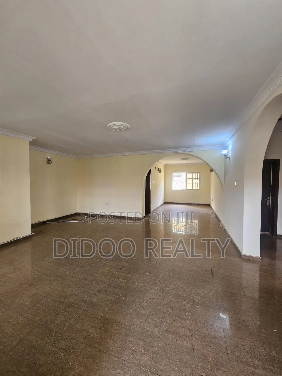 3bdrm Block of Flats in Utako for rent in Utako