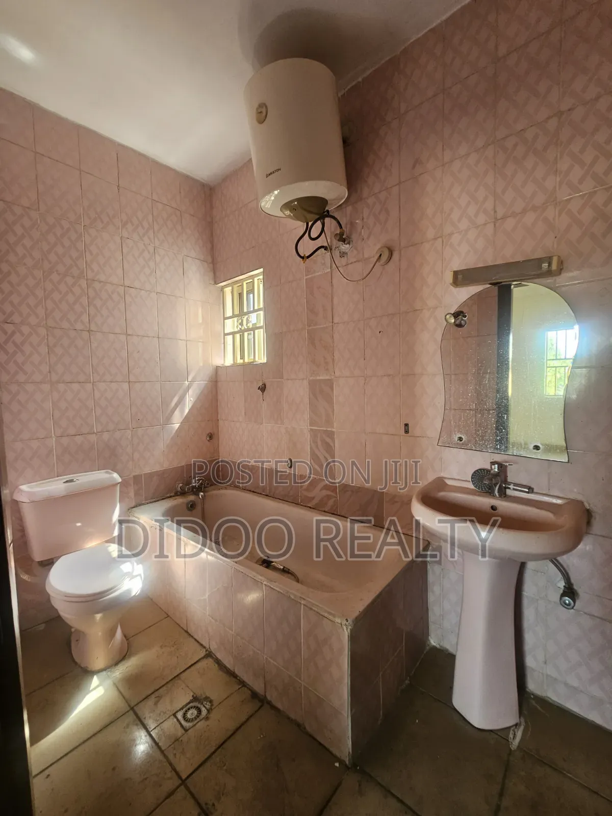 3bdrm Block of Flats in Utako for rent in Utako