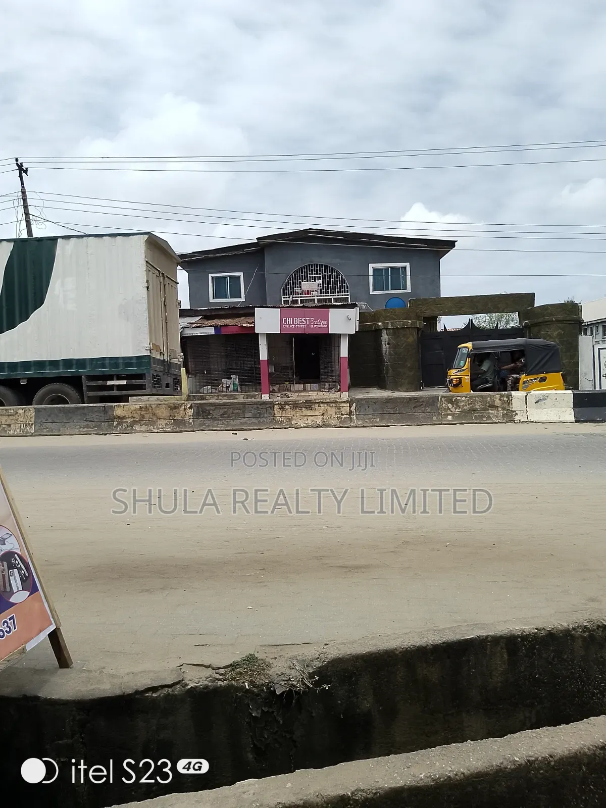 Furnished 4bdrm Duplex in Okokomaiko for sale in Okokomaiko