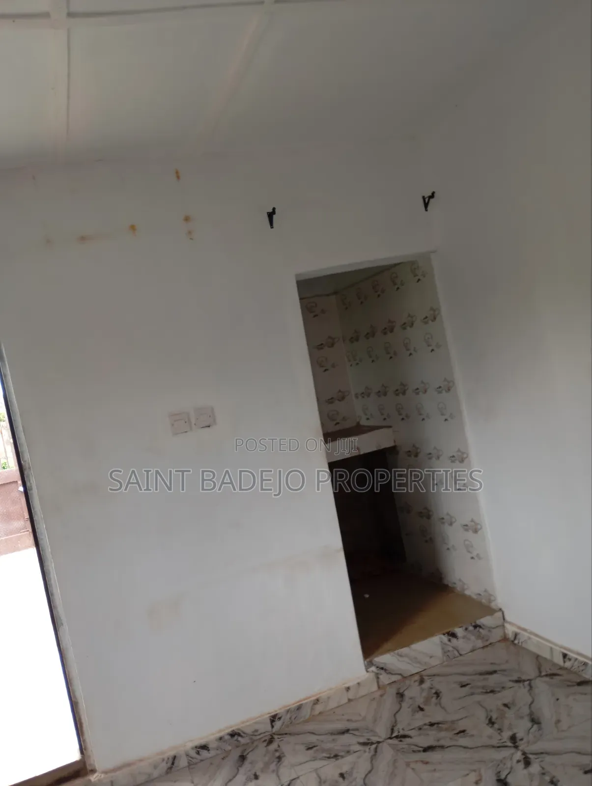 1bdrm Block of Flats in Blue Roof Cpi, Gberigbe for rent in Gberigbe