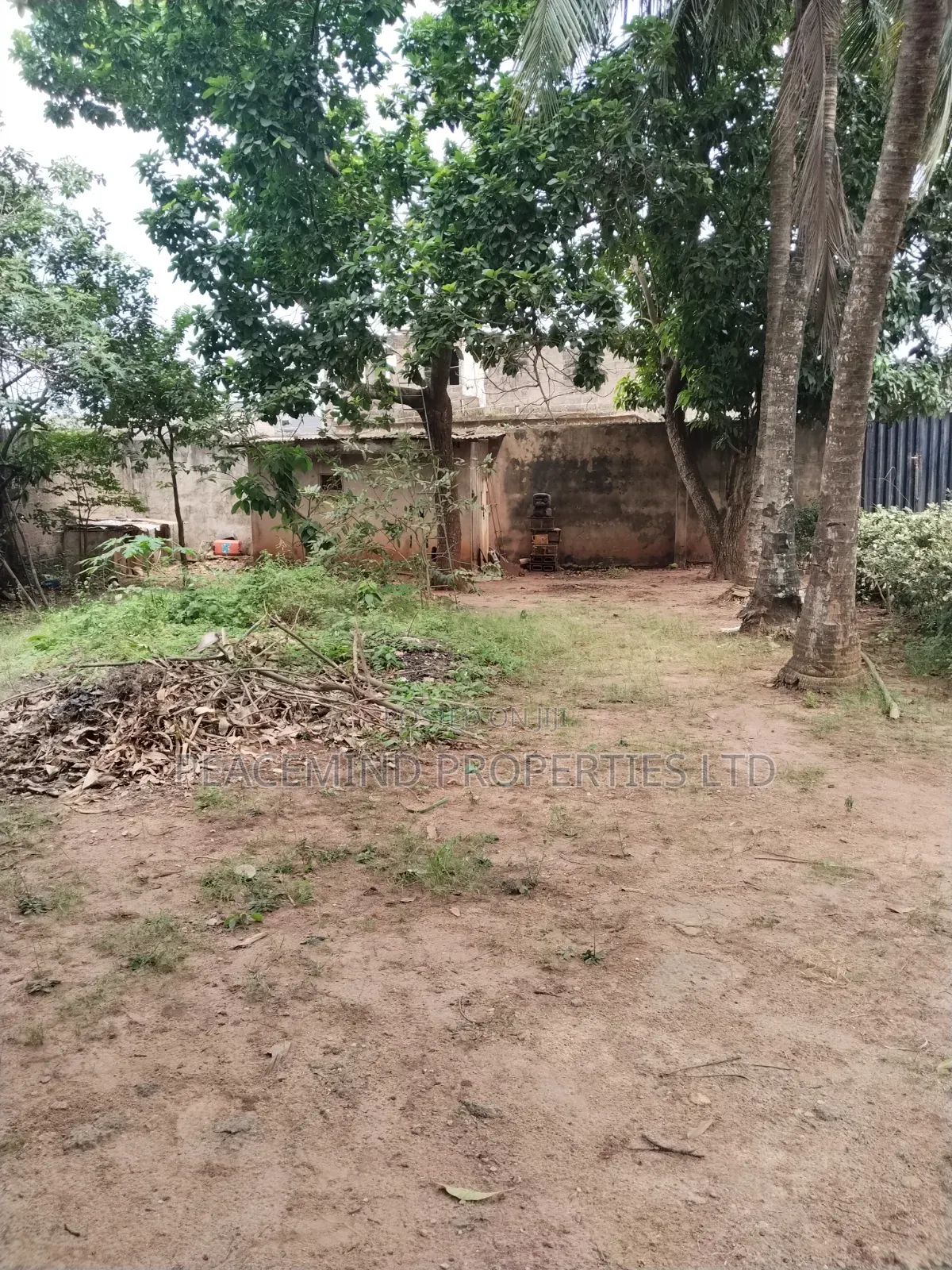 Half Plot of Land at Tipper Garage Akute Accessible Thru Ojodu #19m in Yakoyo/Alagbole