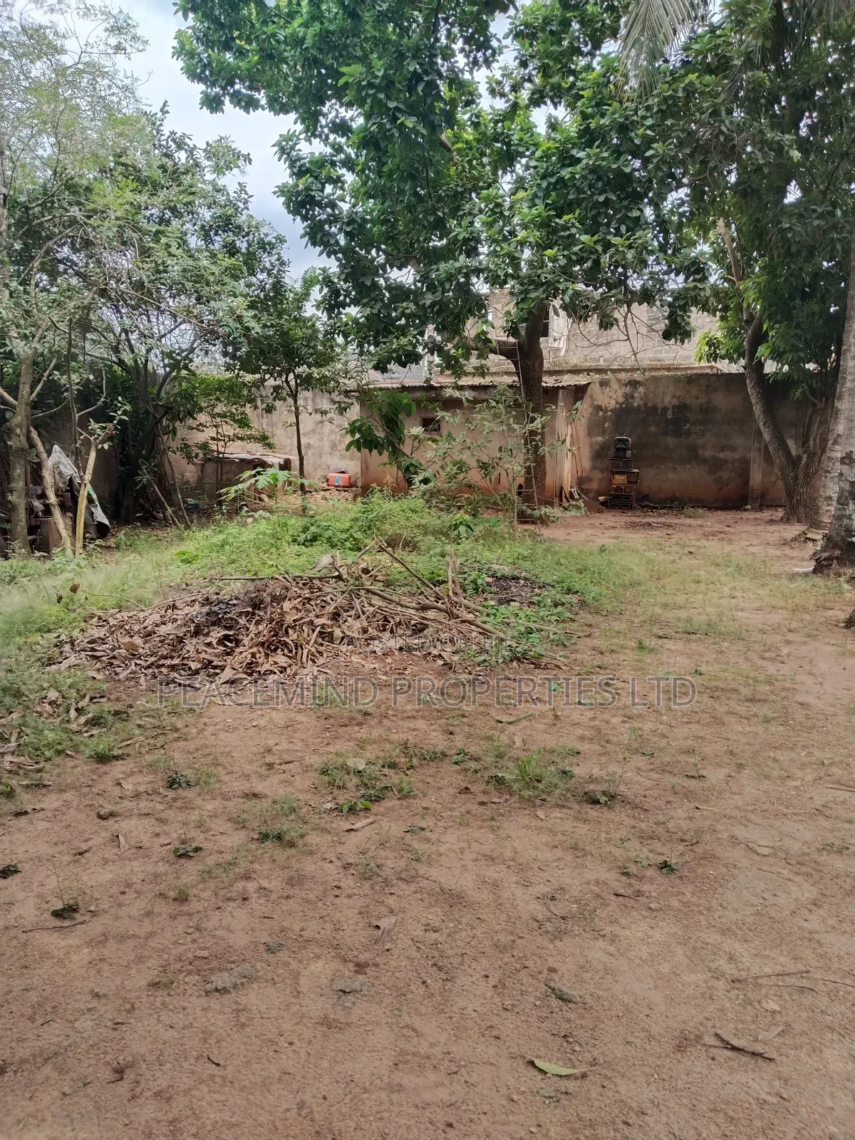 Half Plot of Land at Tipper Garage Akute Accessible Thru Ojodu #19m in Yakoyo/Alagbole