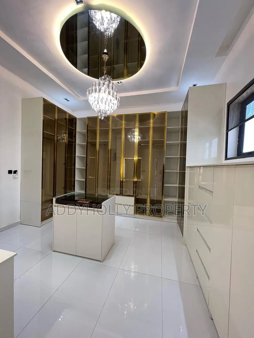 5bdrm Duplex in Pinnock Beach Estate, Jakande for sale in Jakande