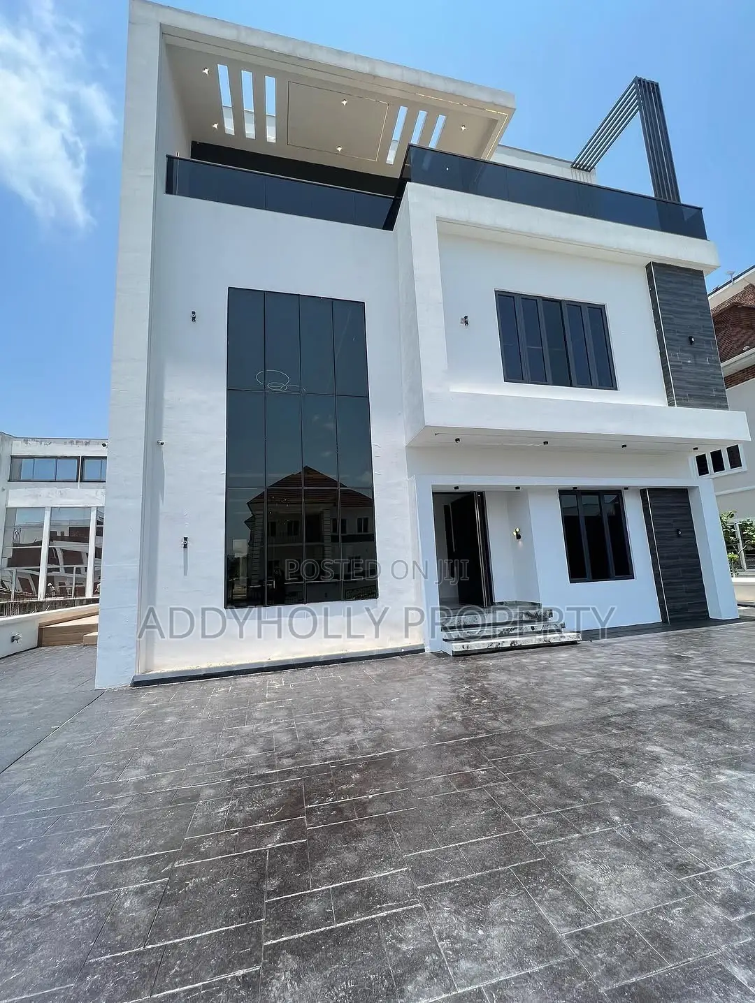5bdrm Duplex in Pinnock Beach Estate, Jakande for sale in Jakande