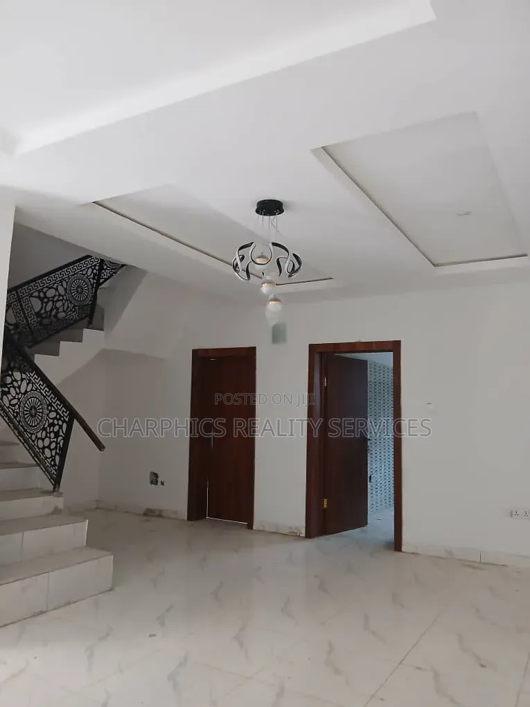 3bdrm Duplex in Ado / Ajah for rent in Ado / Ajah