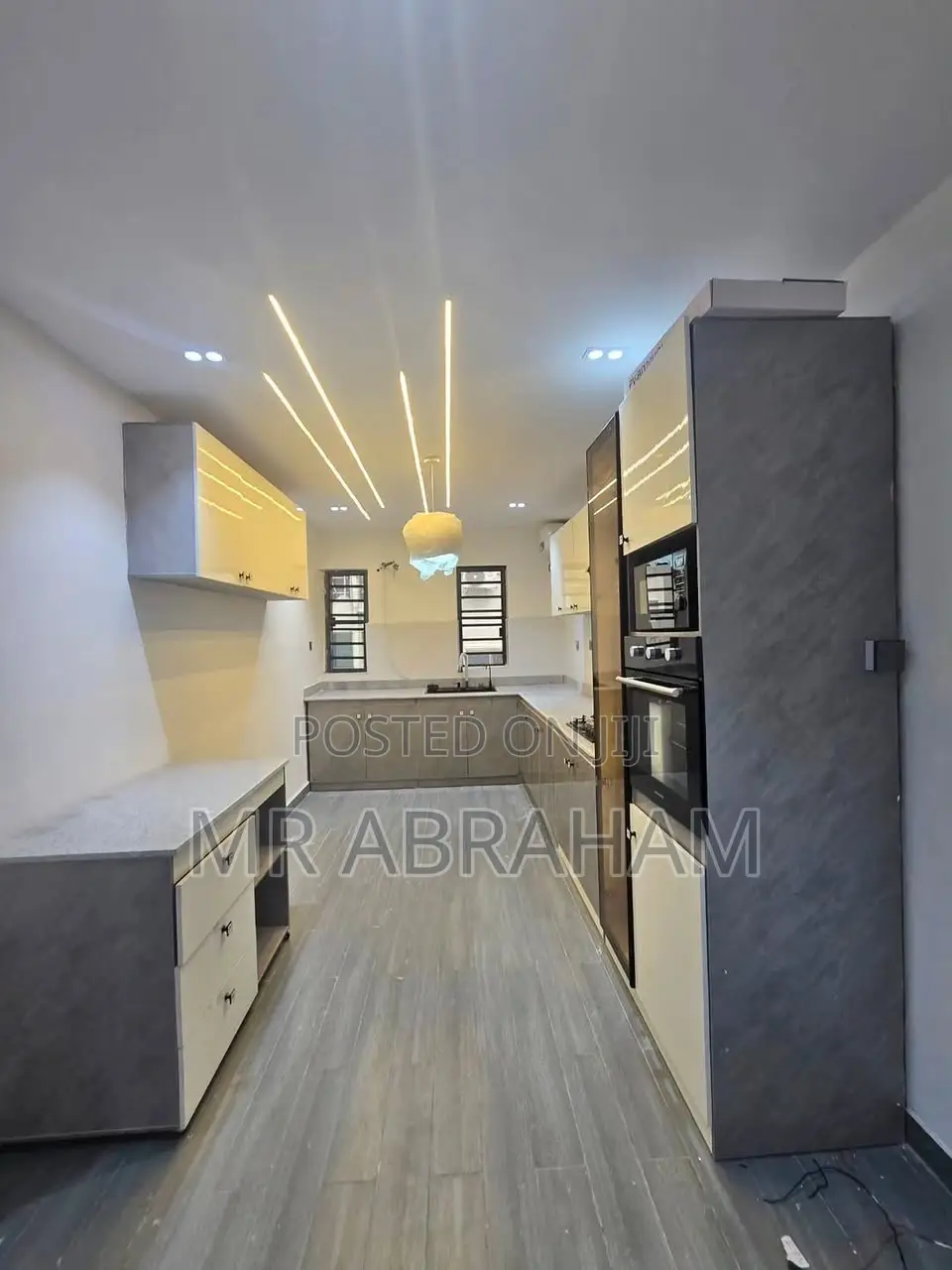 Furnished 2bdrm Apartment in Yaba, Lagos State for sale in Yaba