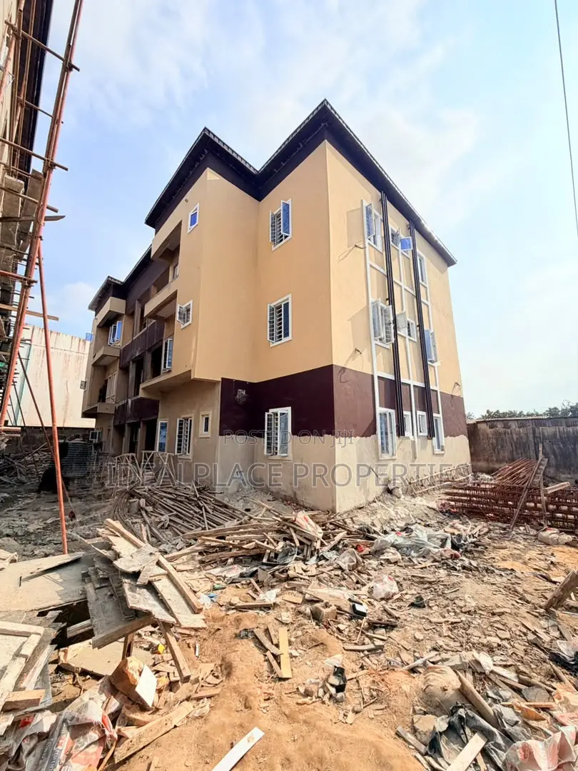3bdrm Apartment in Ogba for sale in Ogba