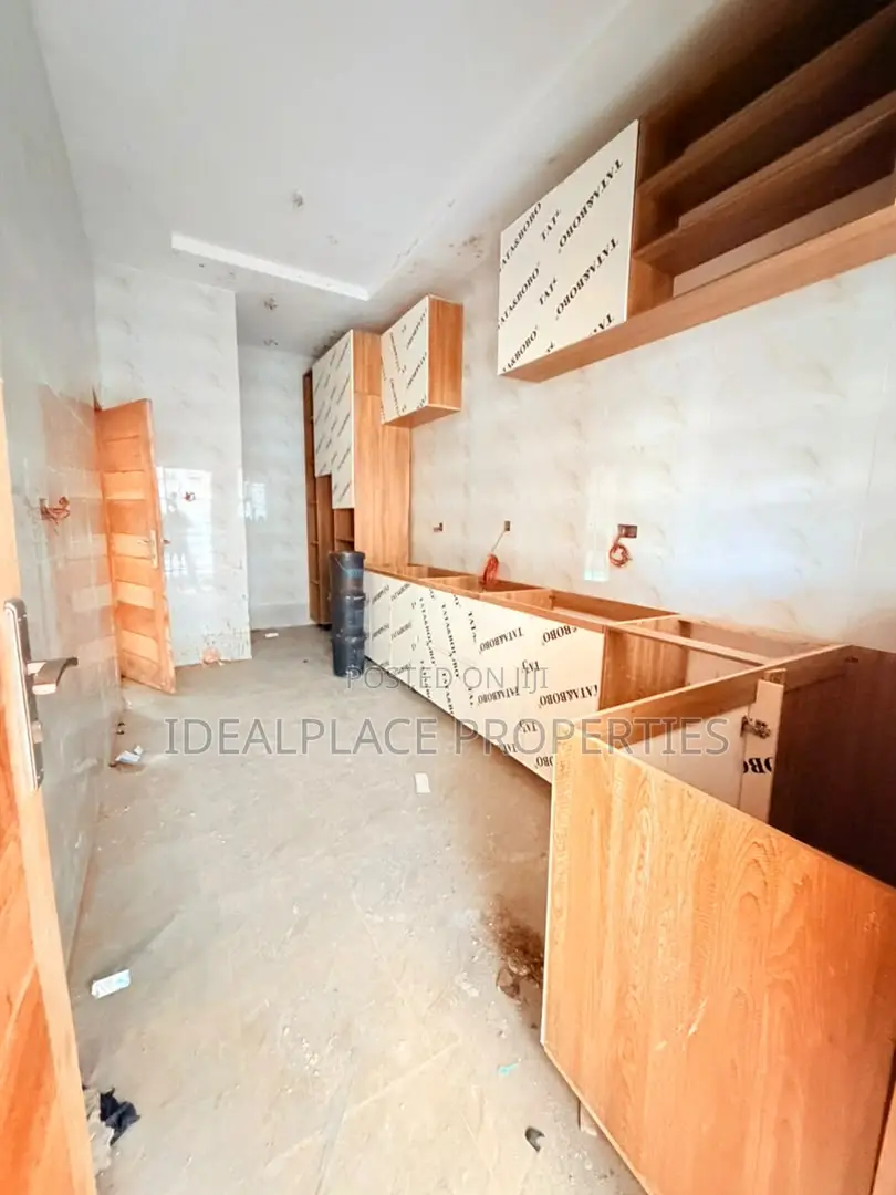 3bdrm Apartment in Ogba for sale in Ogba