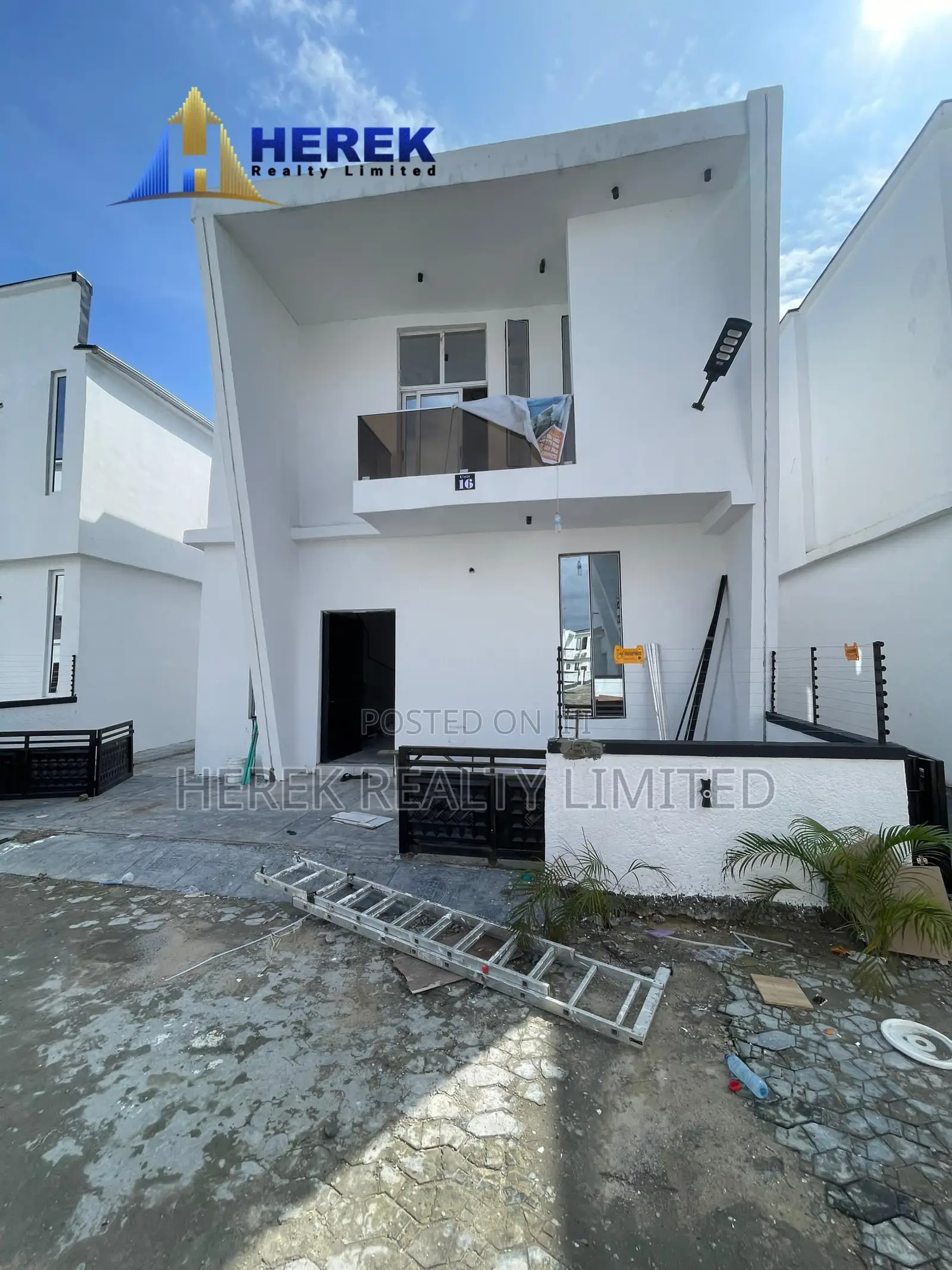 4bdrm Duplex in Ikota Villa for sale in Ikota