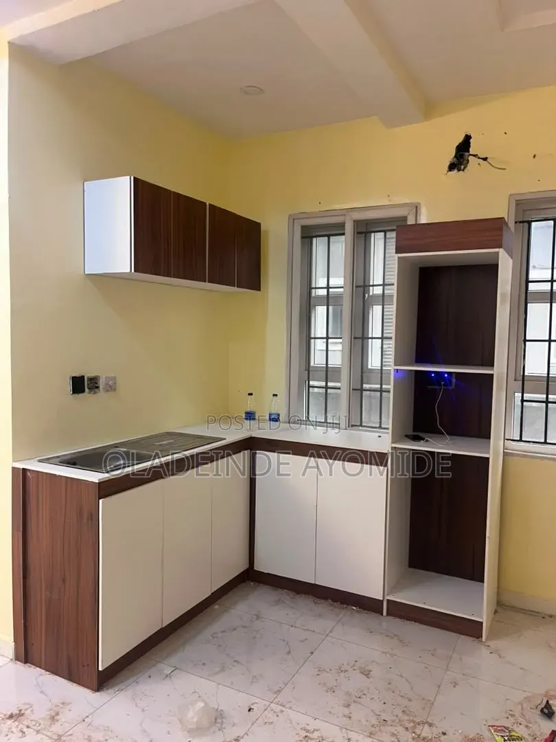 Mini Flat in Royal Pine Gate 1, Chevron for rent in Chevron