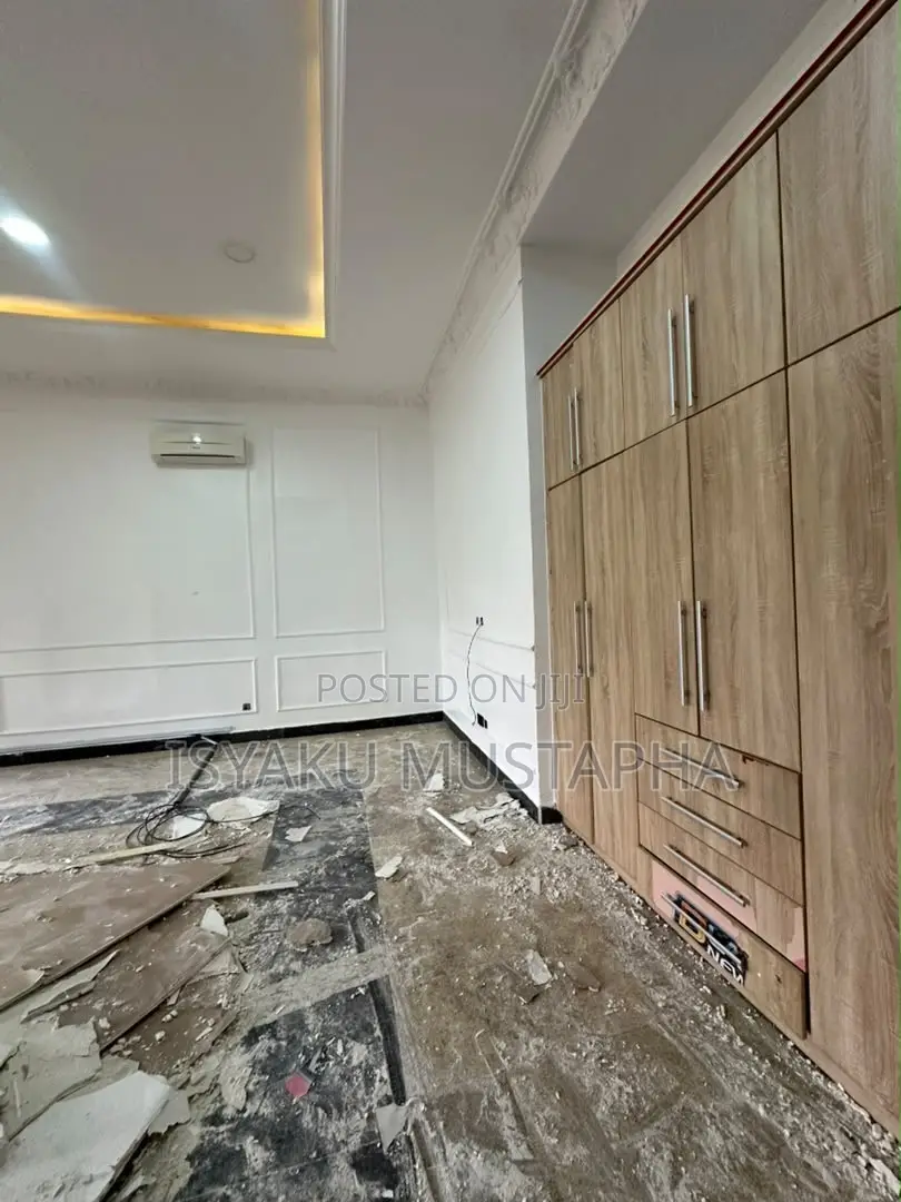 8bdrm Duplex in Katampe Extension for rent in Katampe Extension