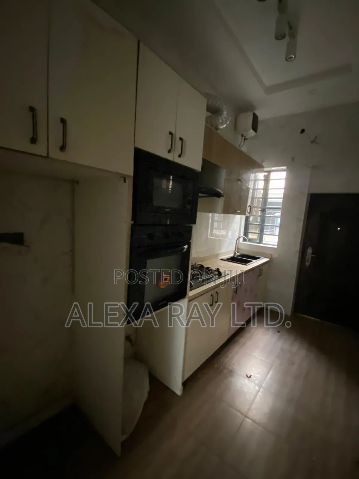 3bdrm Duplex in Ikota for rent in Ikota
