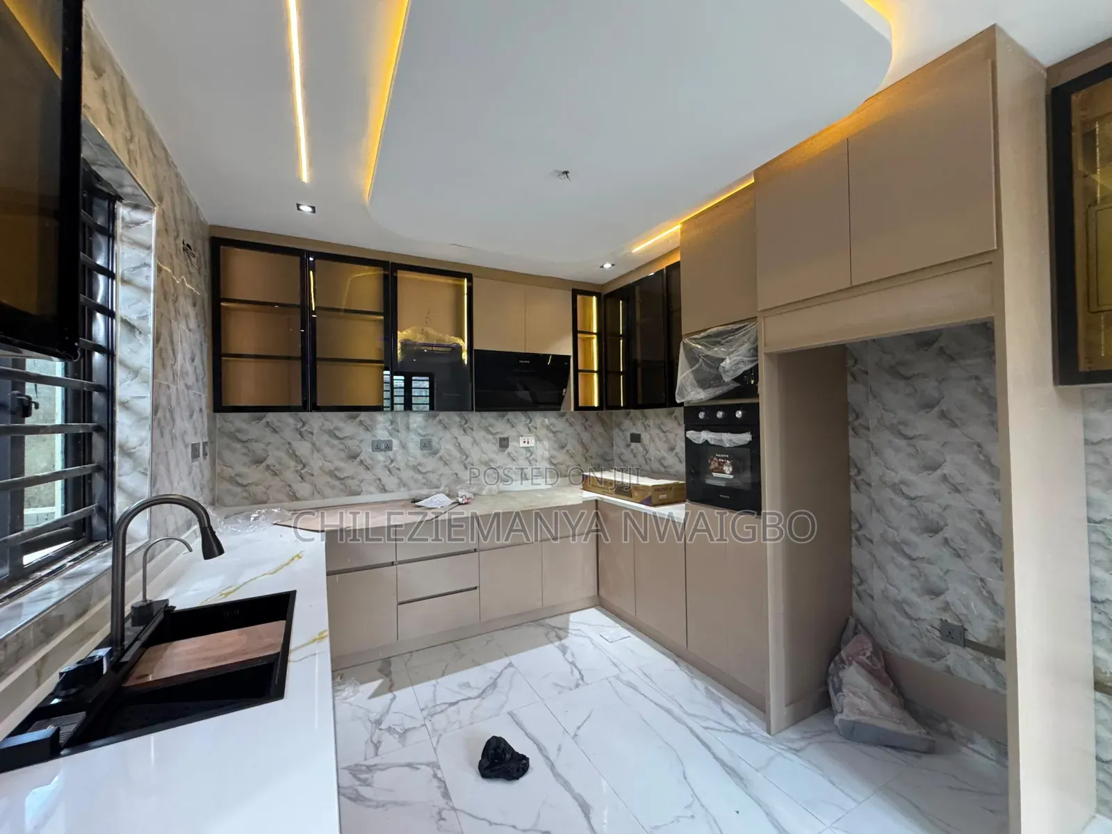 4bdrm Duplex in Wempco Road for sale in Wempco Road