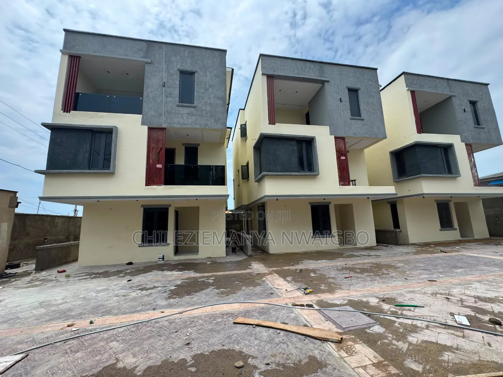 4bdrm Duplex in Wempco Road for sale in Wempco Road