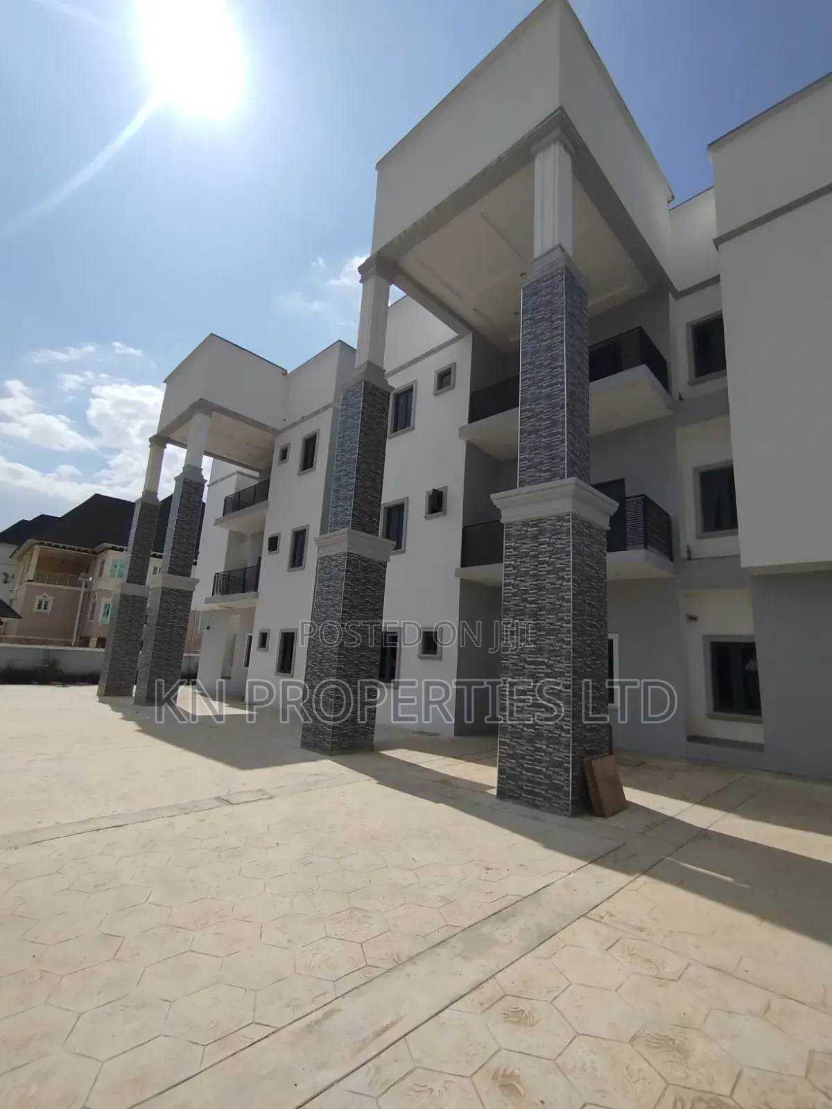 3bdrm Block of Flats in Guzape for sale in Guzape District