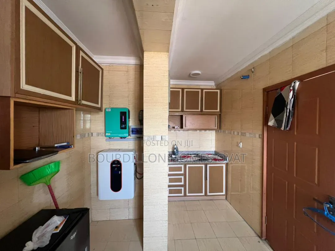 3bdrm Apartment in Victoria Island for sale in Victoria Island Extension