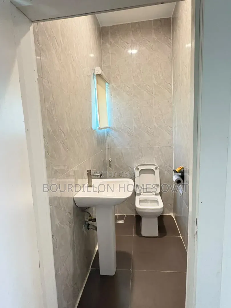 2bdrm Mansion in Osapa London Lekki for sale in Osapa london