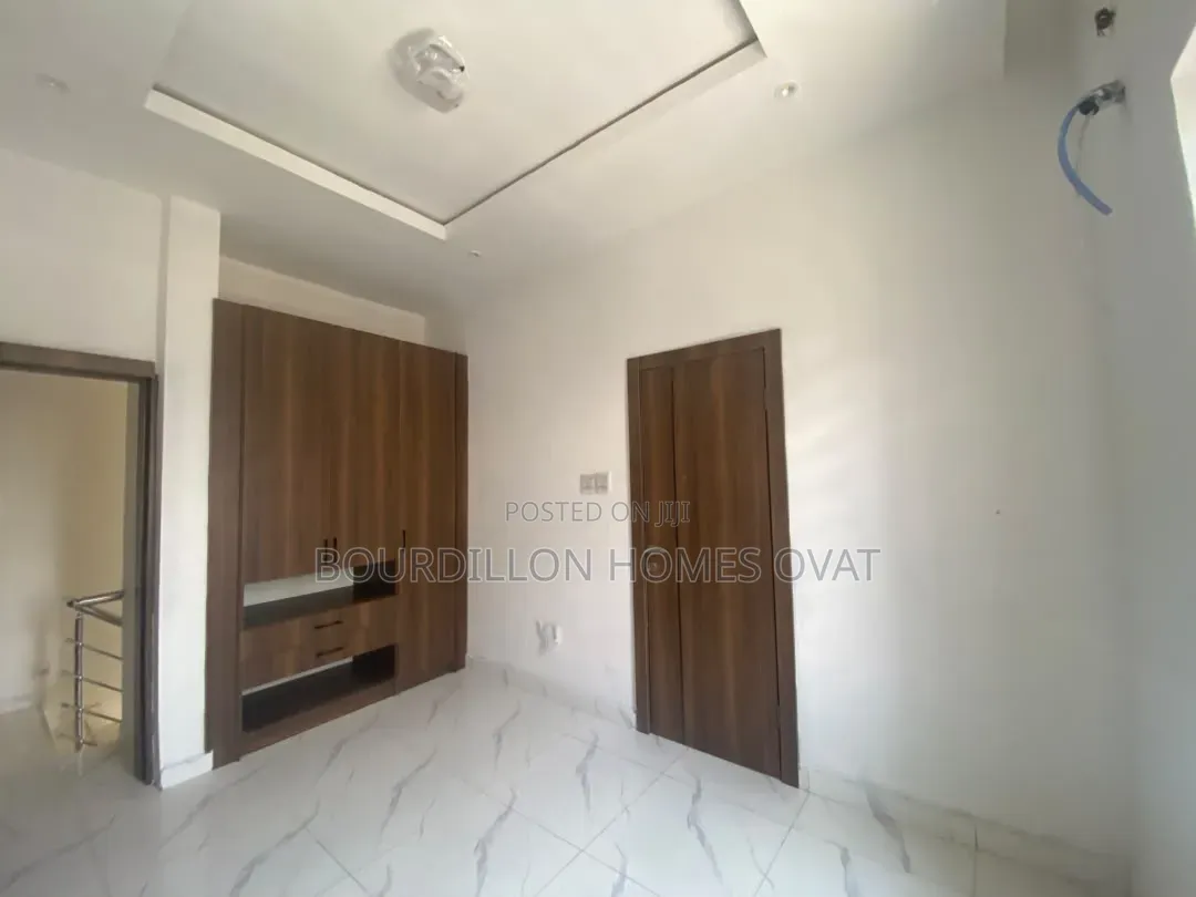 2bdrm Duplex in Ikate Lekki Lagos for rent in Ikate