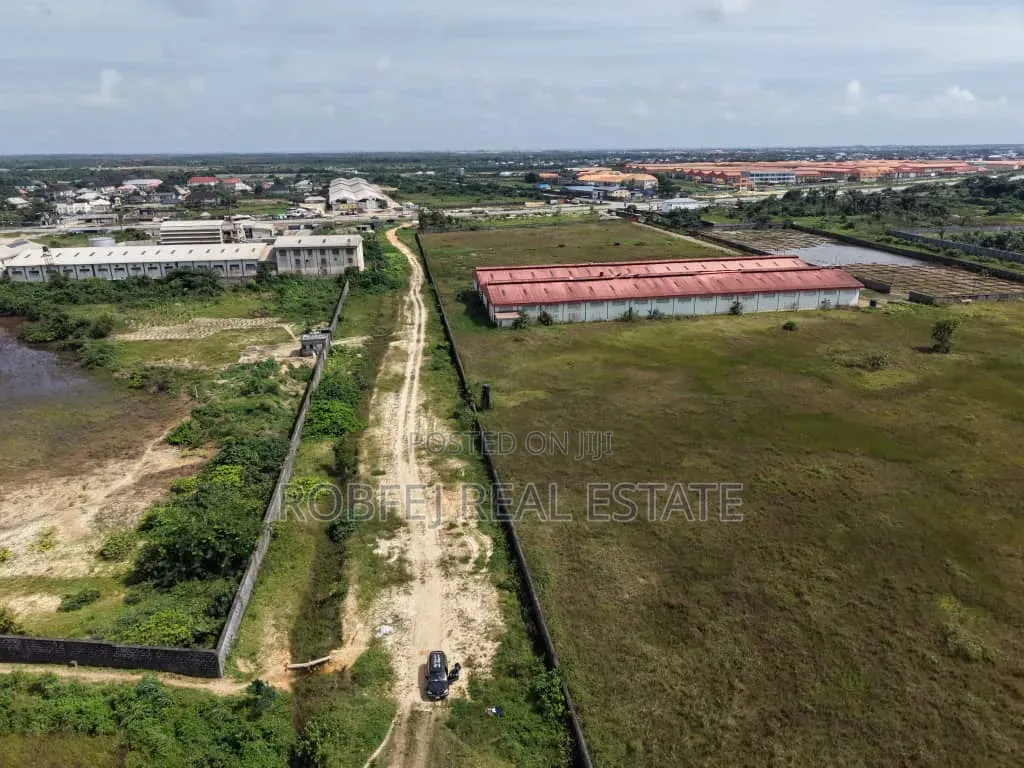 Prime Acreage for Quick Grab! in Idi-Orogbo