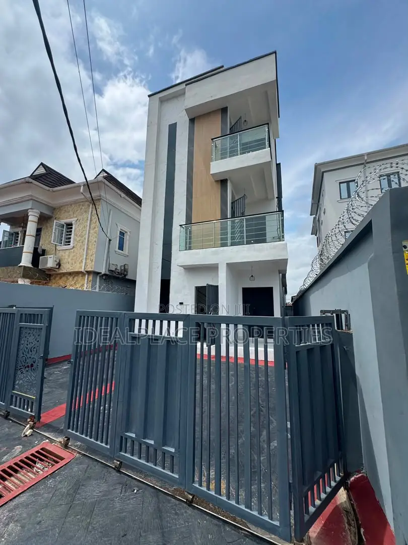 3bdrm Apartment in Gbagada for sale in Gbagada