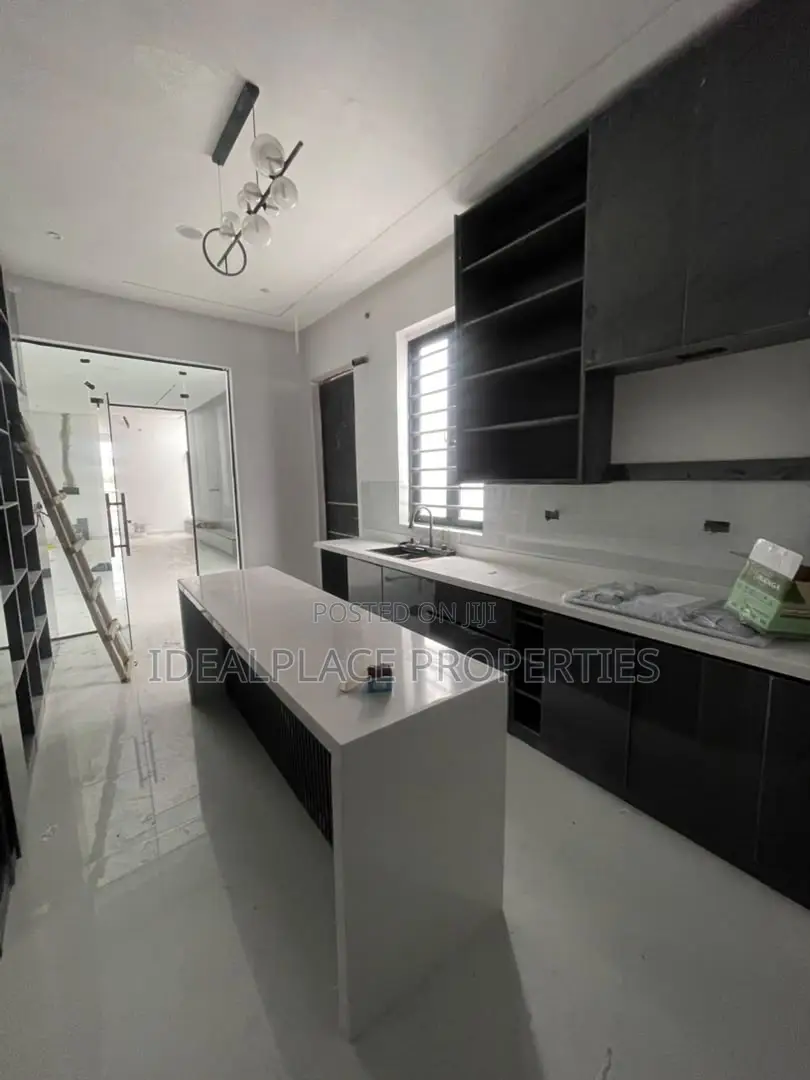 5bdrm Duplex in Ajah for sale in Ajah