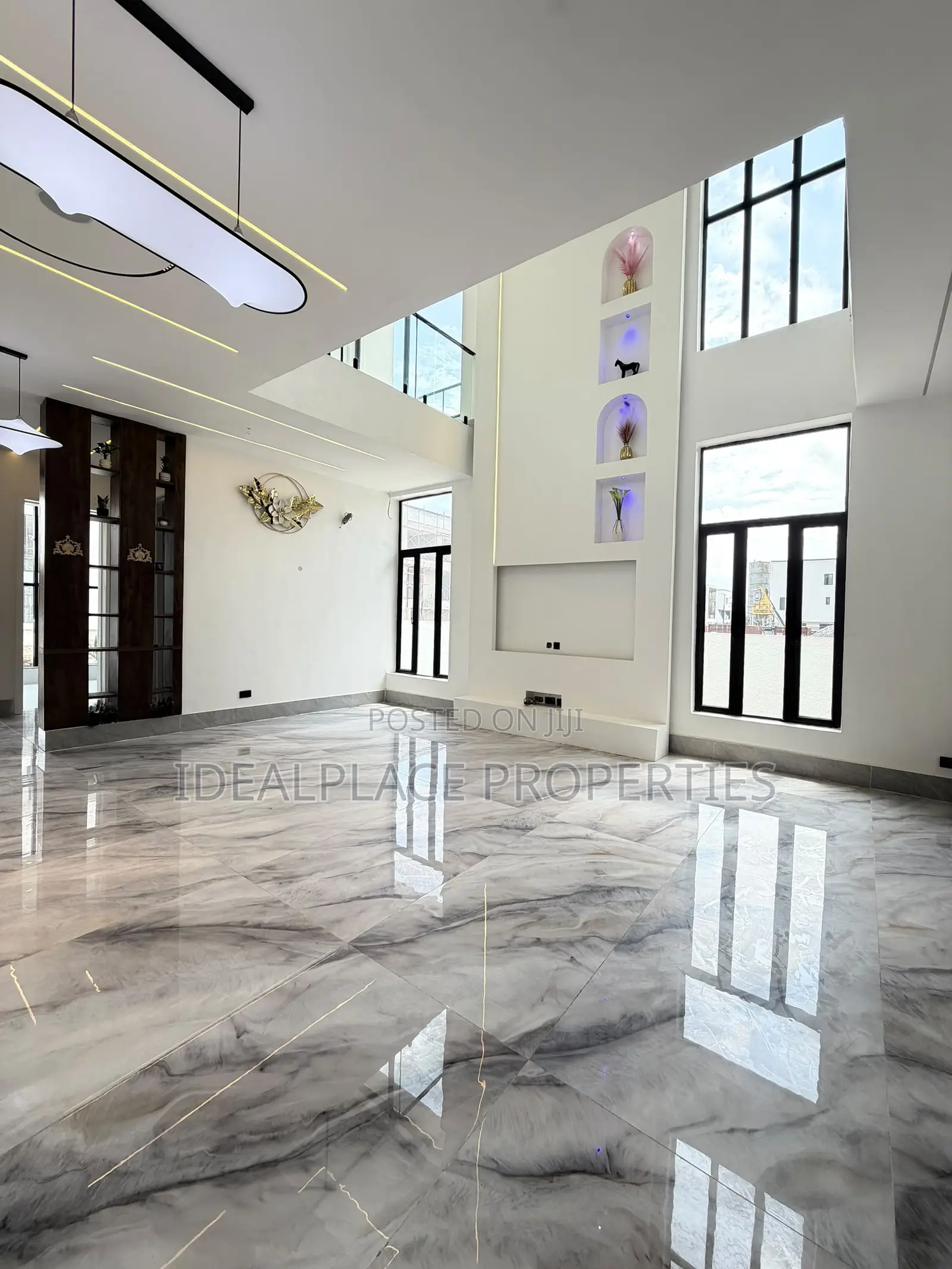 5bdrm Duplex in Lekki Phase 1 for sale in Lekki Phase 1