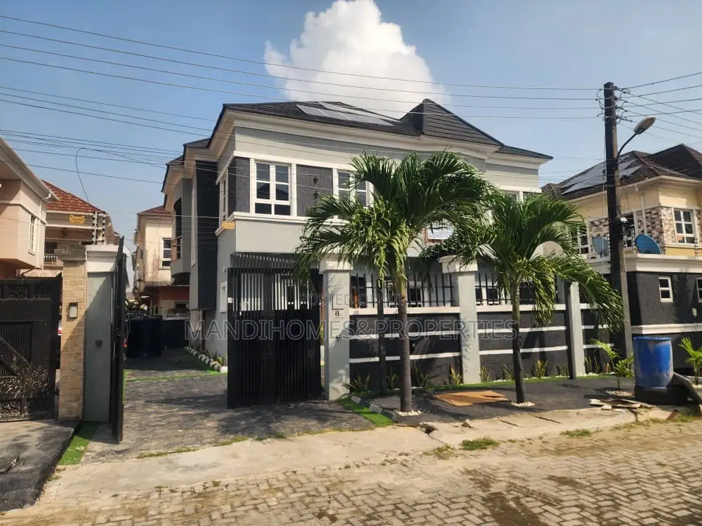 5bdrm Duplex in Lekki for sale in Lekki