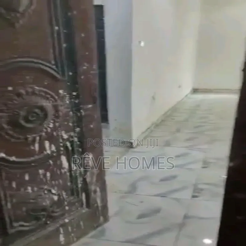 2bdrm Block of Flats in Alagomeji for rent in Alagomeji