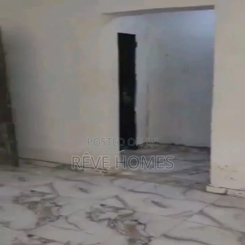 2bdrm Block of Flats in Alagomeji for rent in Alagomeji