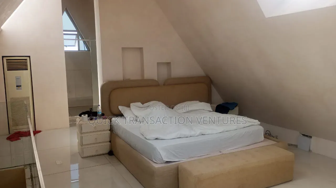 Furnished 5bdrm House in Pinnock Beach Estate, Osapa london for sale in Osapa london