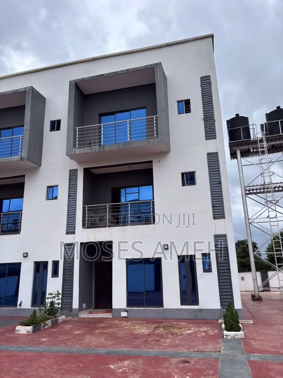 4bdrm Duplex in Gaduwa for sale in Gaduwa