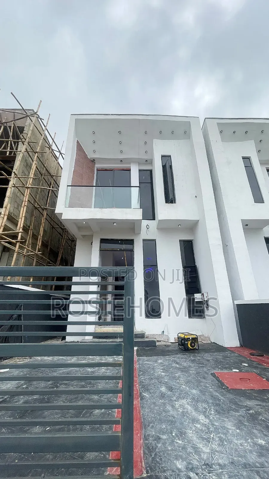 4bdrm Duplex in Ikota for sale in Ikota