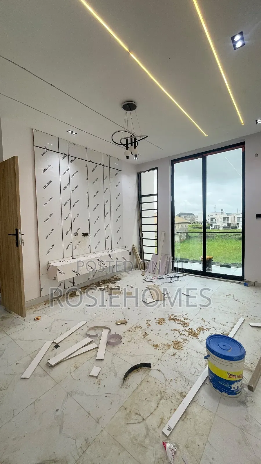 4bdrm Duplex in Ikota for sale in Ikota