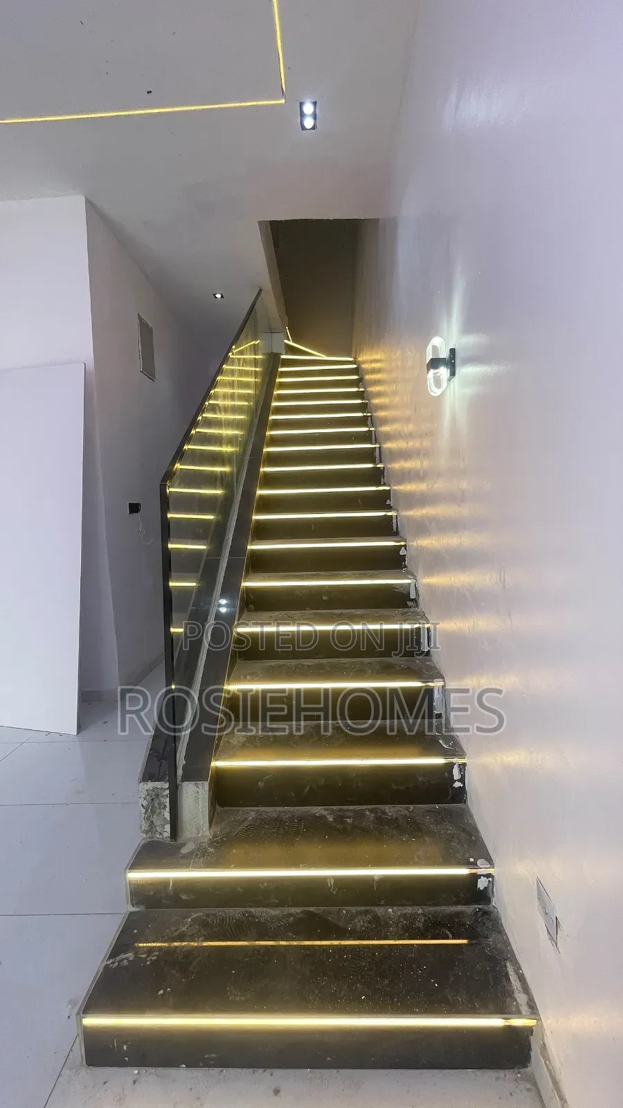 4bdrm Duplex in Ikota for sale in Ikota
