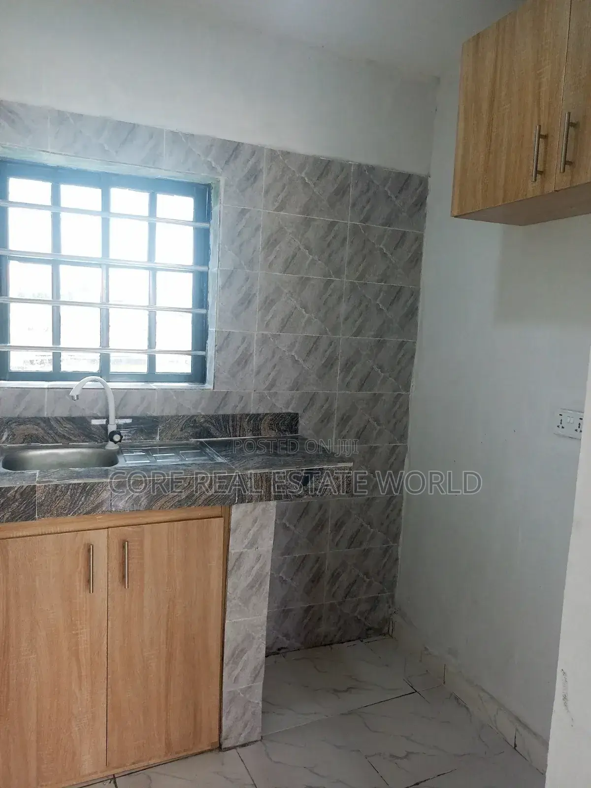 Brand New Spacious Selfcon With 24/7 Solar Power in Elemoro