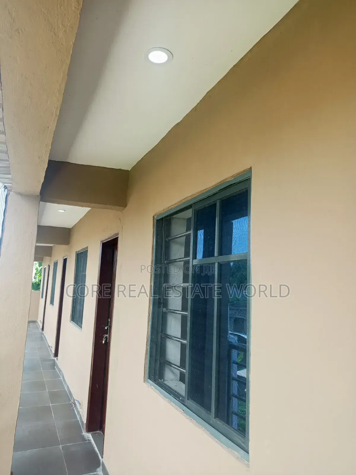 Brand New Spacious Selfcon With 24/7 Solar Power in Elemoro