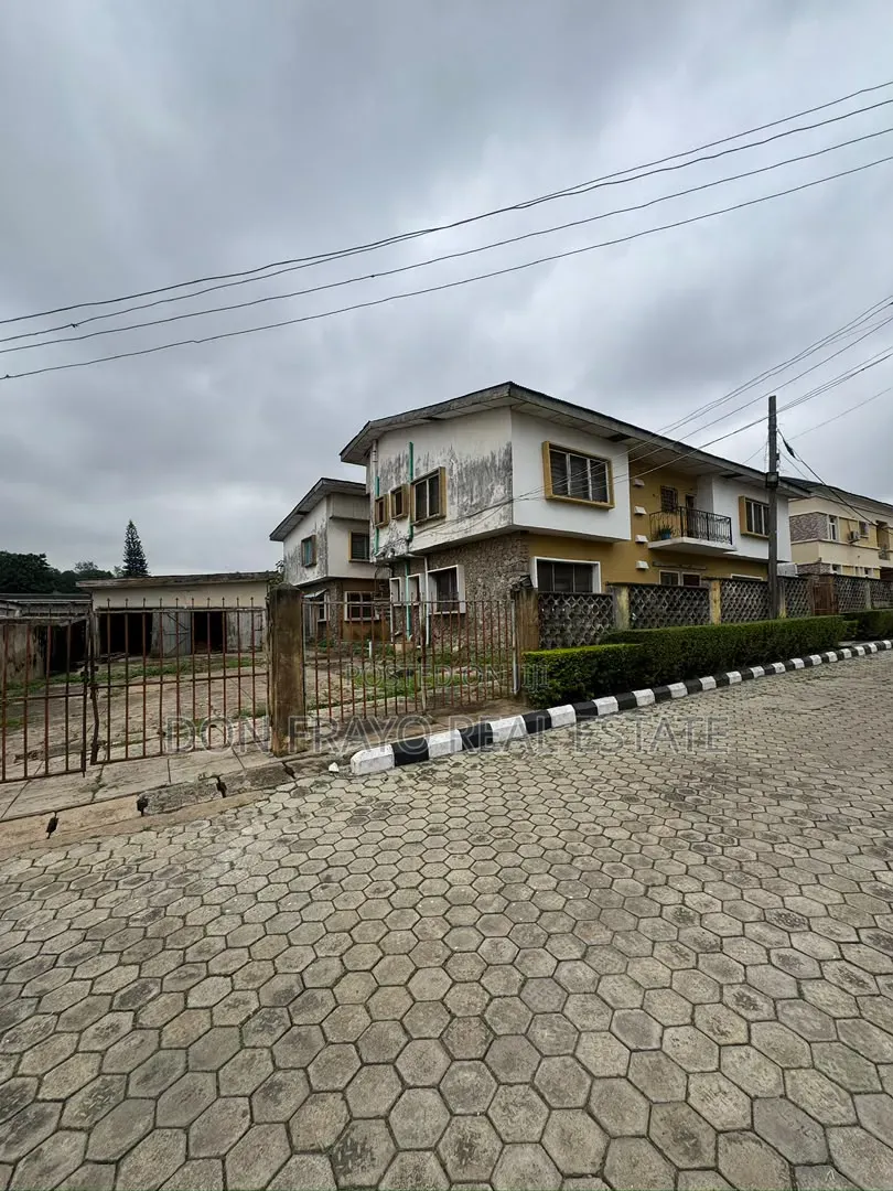 10bdrm Block of Flats in Ikolaba Estate, Ibadan for sale in Ibadan