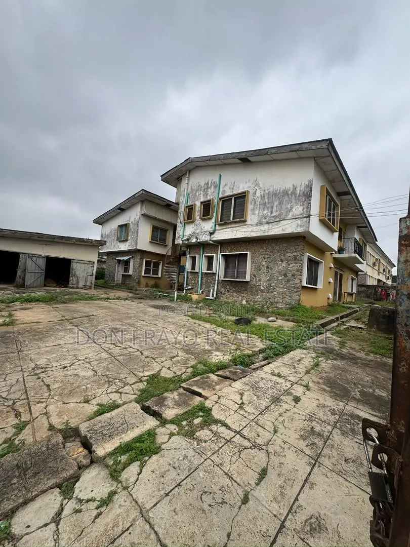 10bdrm Block of Flats in Ikolaba Estate, Ibadan for sale in Ibadan