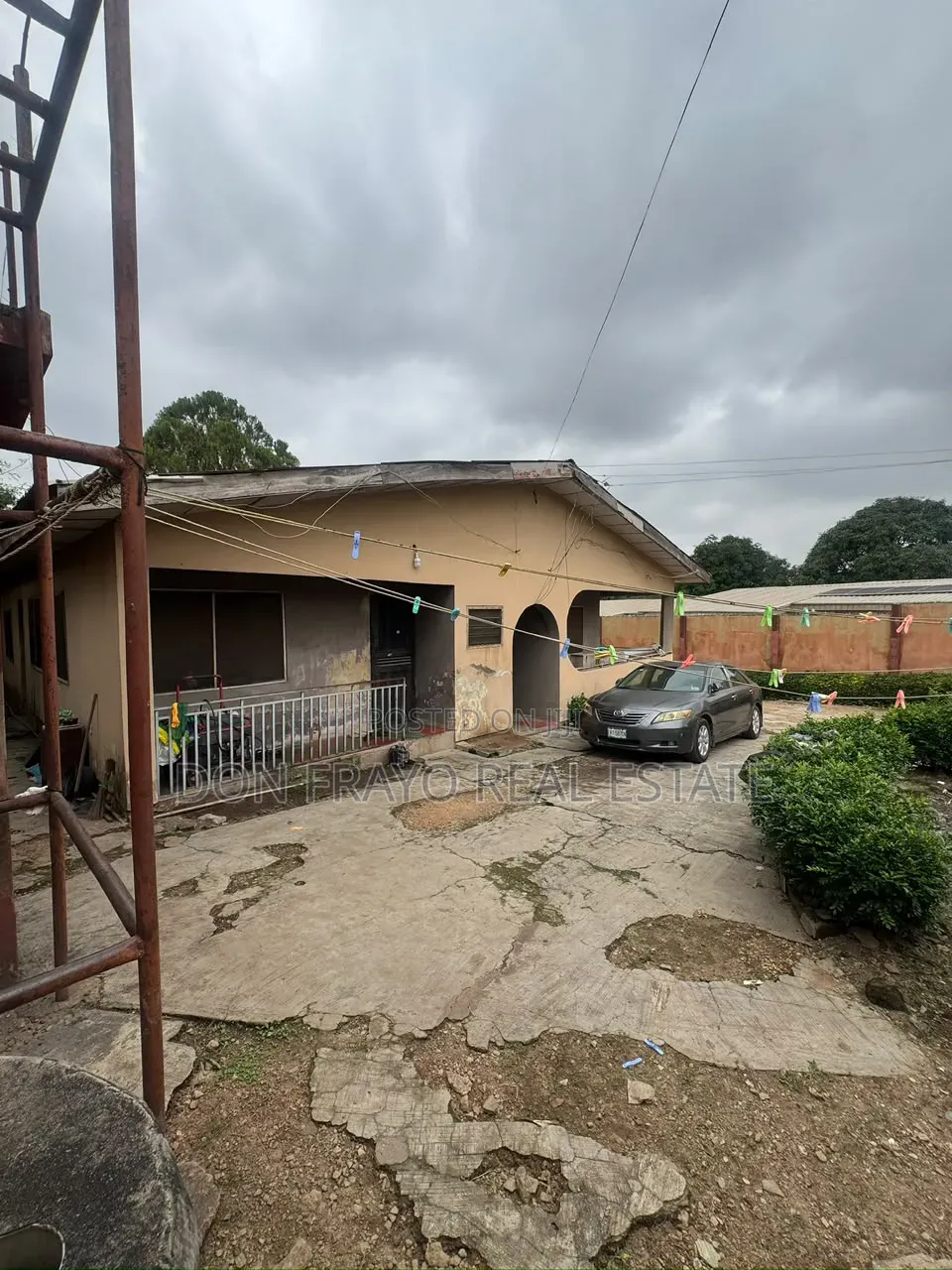6bdrm Bungalow in New Bodija Estate for sale in Bodija