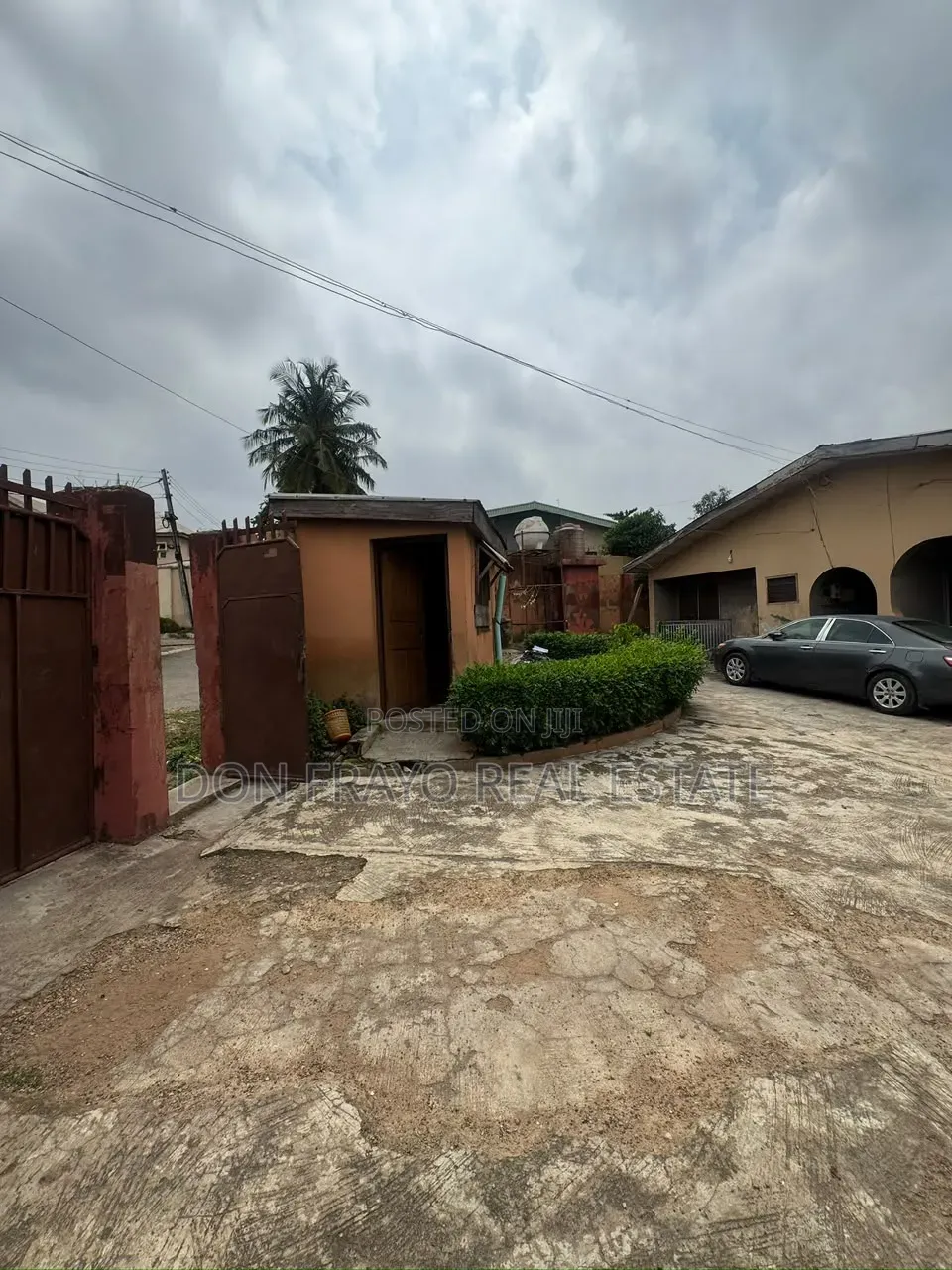 6bdrm Bungalow in New Bodija Estate for sale in Bodija