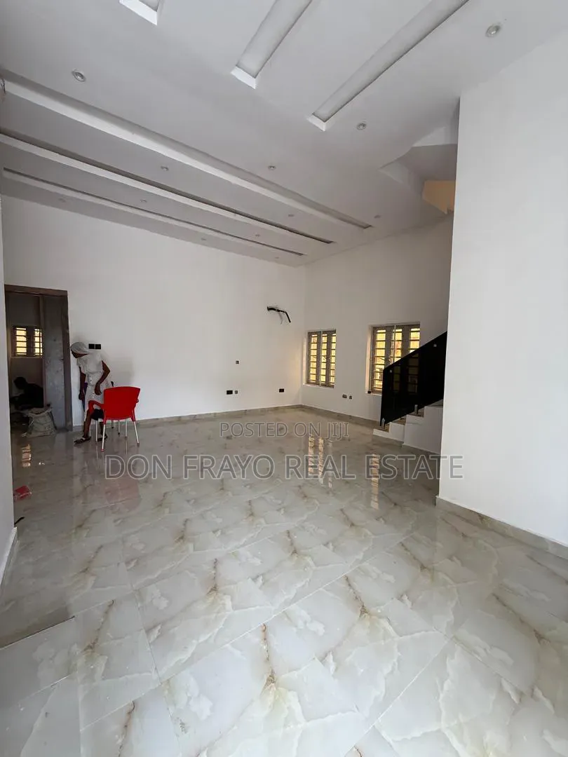 4bdrm Duplex in Olive Court Agodi for sale in Agodi
