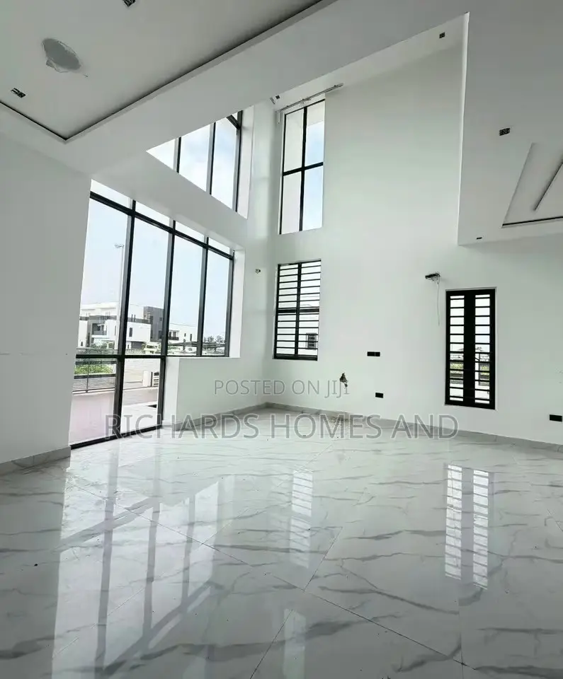 5bdrm Duplex in VGC / Ajah for sale in VGC / Ajah