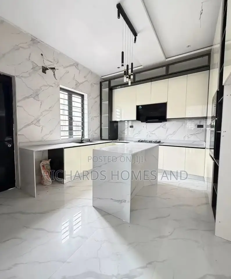 5bdrm Duplex in VGC / Ajah for sale in VGC / Ajah