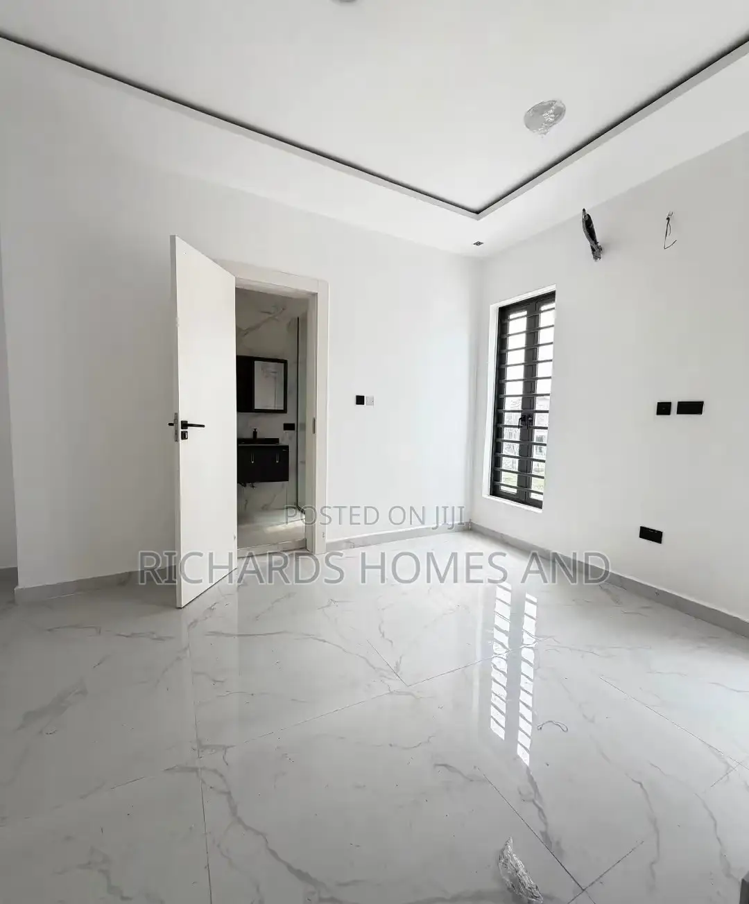 5bdrm Duplex in VGC / Ajah for sale in VGC / Ajah