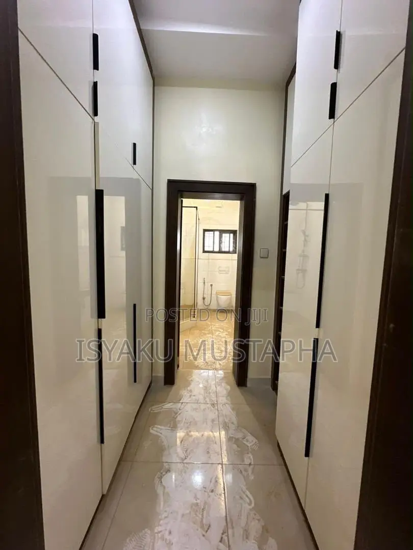 5bdrm Duplex in Jahi for sale in Jahi
