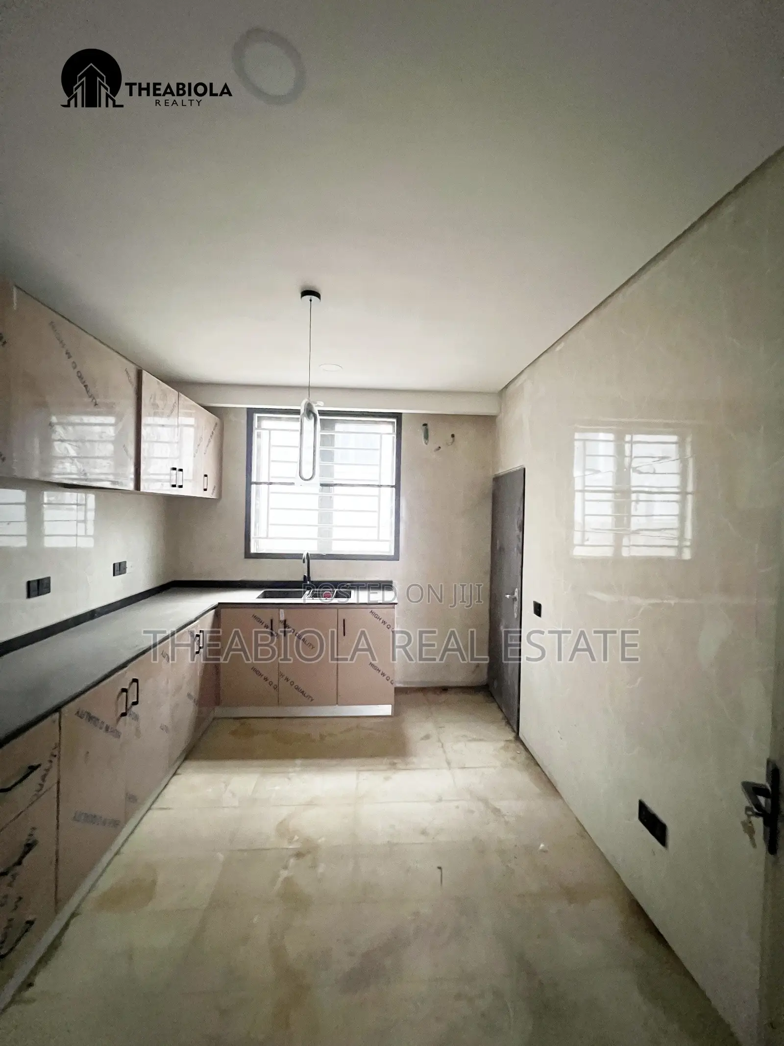 5bdrm Townhouse/Terrace in Jabi Extension, for sale in Jabi