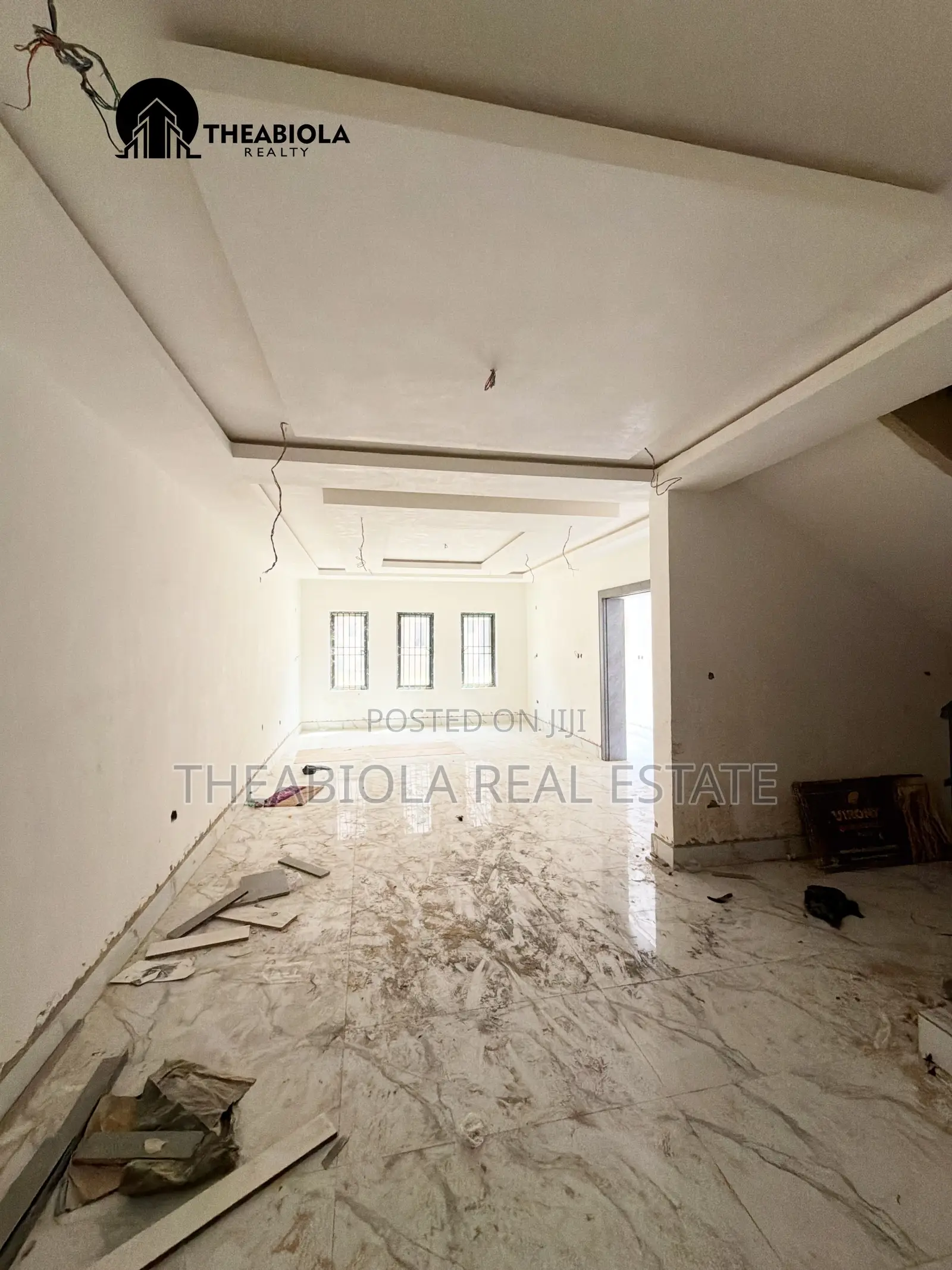 4bdrm Townhouse/Terrace in In A Secured Estate for sale in Gaduwa