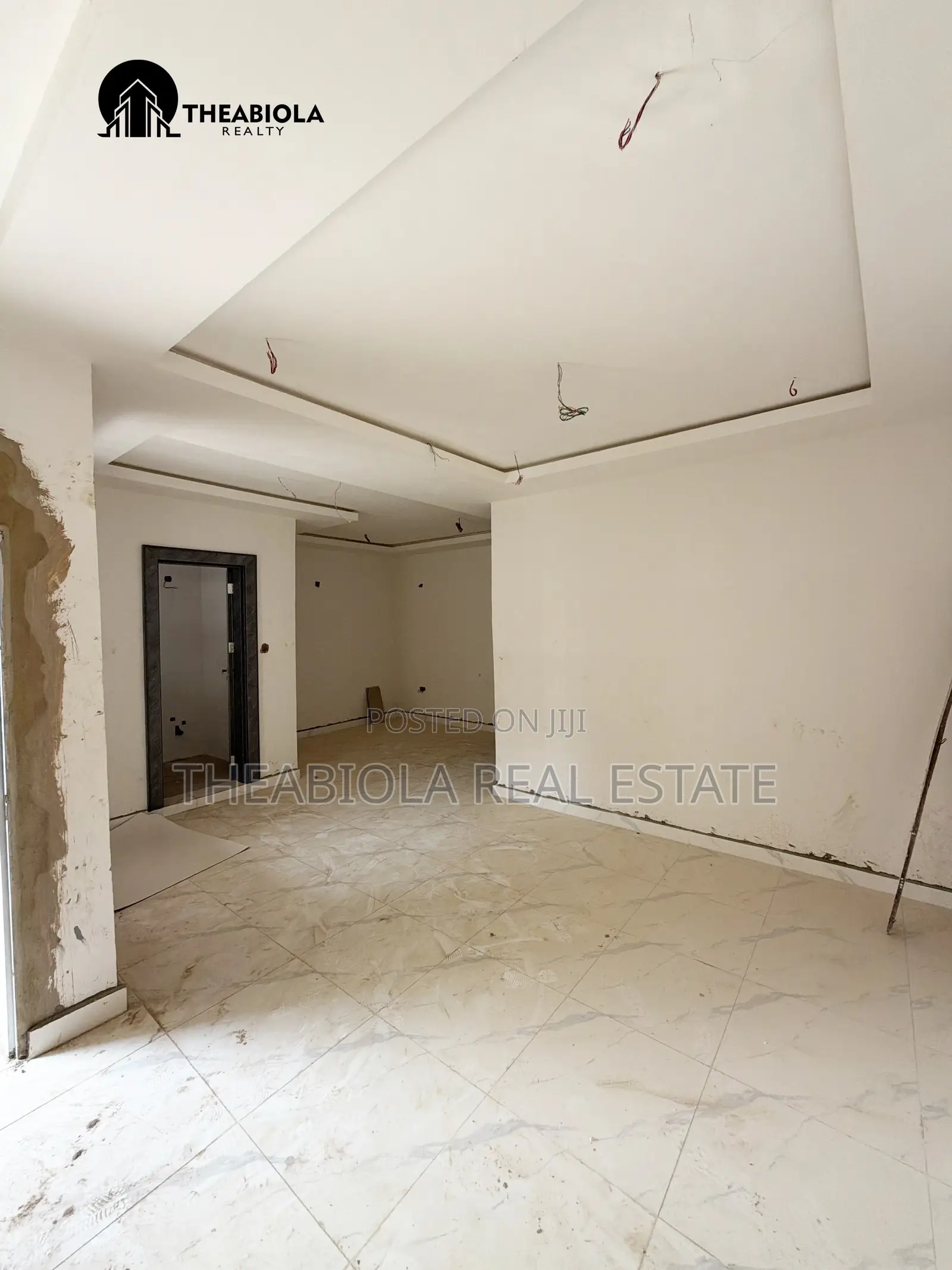 4bdrm Townhouse/Terrace in In A Secured Estate for sale in Gaduwa